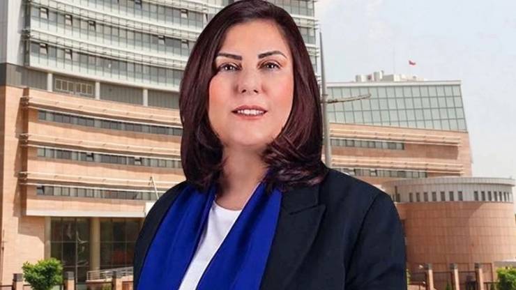 CHP’de Özlem Çerçioğlu İstifası ve Çıkarılacak Ders