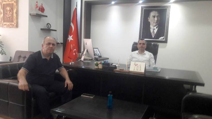 Gazeteciler Ve Medyacılar Cemiyeti Kozan İlçe Başkanı Türkeş Manga, Kaymakam Arslanköylü’yü Ziyaret Etti