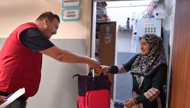 Küçükçekmece Belediyesi’nden Yenidoğan Bebeklere Hoşgeldin Hediyesi