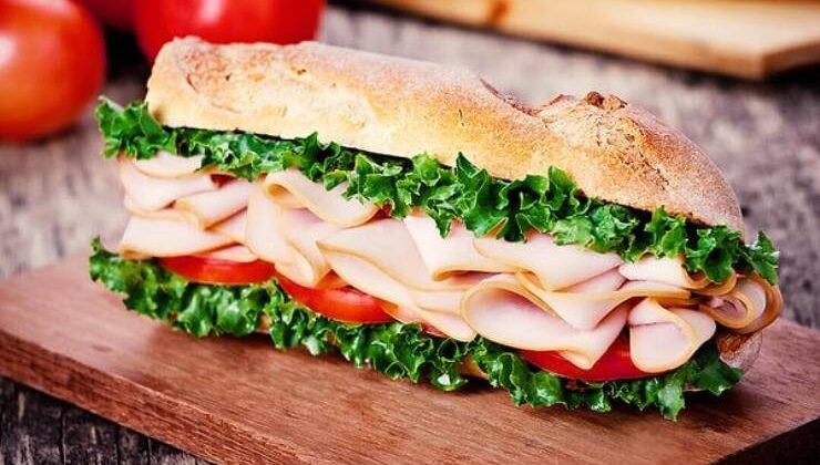 Kepekli Ekmekte Hindi Döner Sandviç