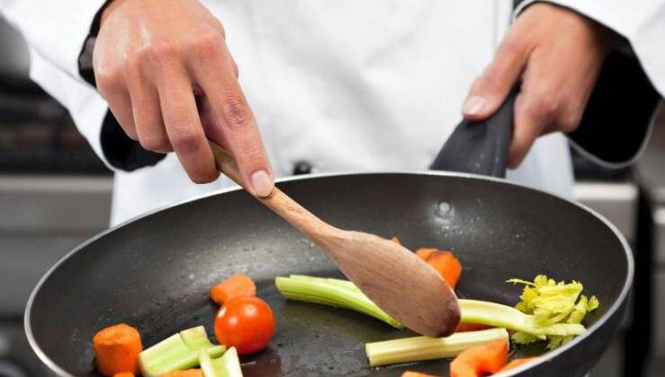 Yemek Yaparken