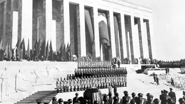 10 Kasım: Bir Ulusun Hafızasında Ölümsüzleşen Lider – Mustafa Kemal Atatürk