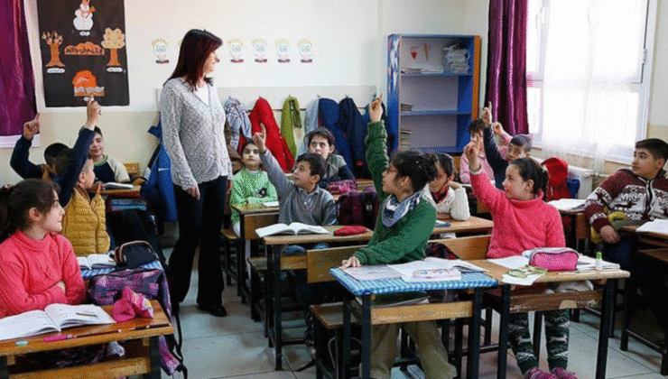 MEB’den uyarı: Bu işlemi yapmayan öğretmenlerin maaşından kesilecek