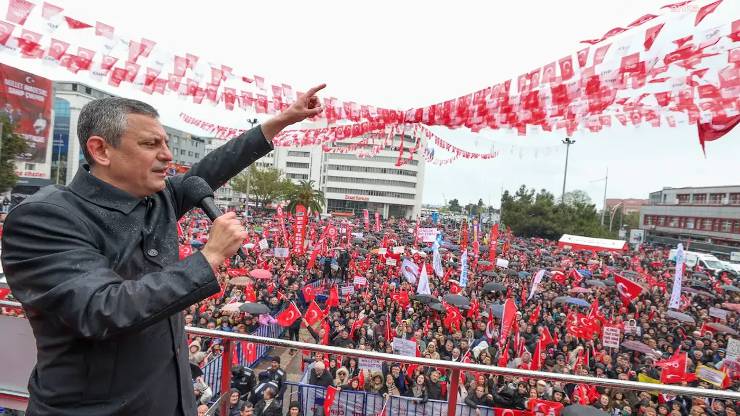 Hatay’da CHP’nin 82. Mitingi: “Yürekle Olur Bu İşler”