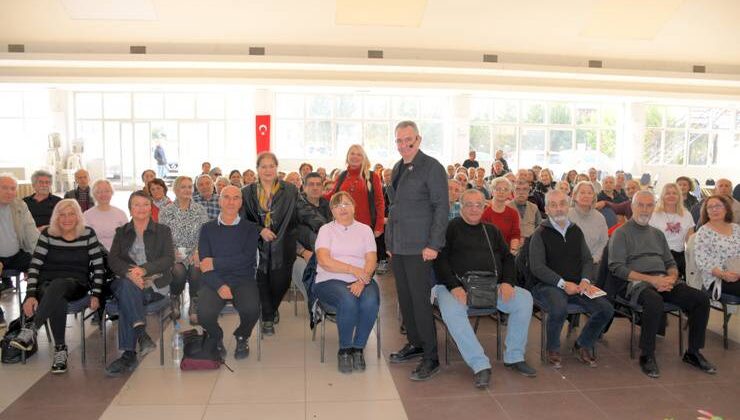 İZDO, 3’üncü Yaş Üniversitesi Öğrencilerini Bilgilendirdi