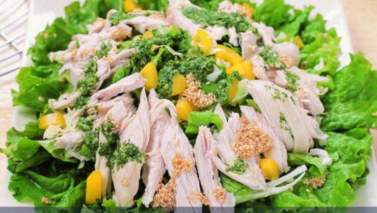 Ayvalı Tavuk Salatası