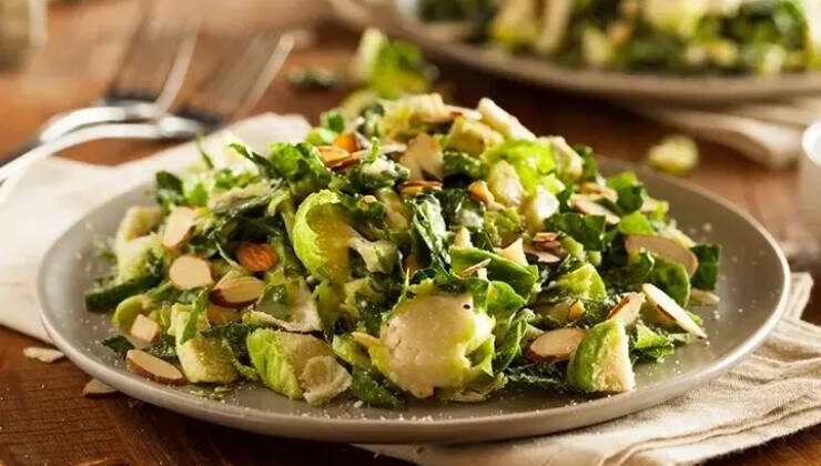 Brüksel Lahanası Salatası
