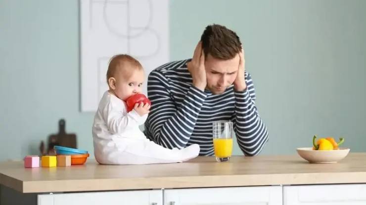 Doğum sonrası depresyon annelere özgü değil!