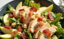 Elmalı Bacon Salata