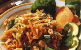 Fıstıklı Havuç Salatası