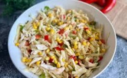 Jelatinli Tavuk Salatası