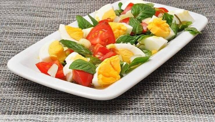 Omletli salata