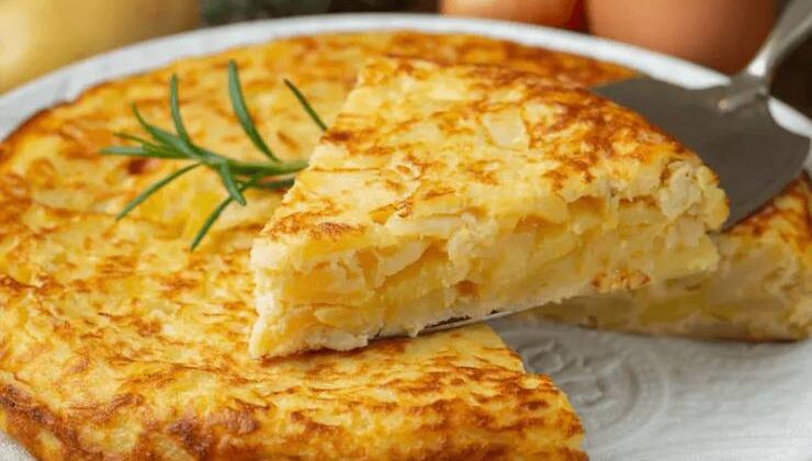 Patatesli Tava Böreği