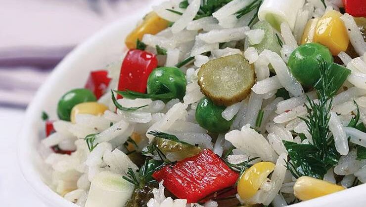 Pirinçli Yeşil Salata
