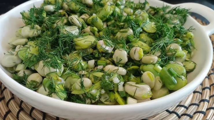 Taze Bakla Salatası