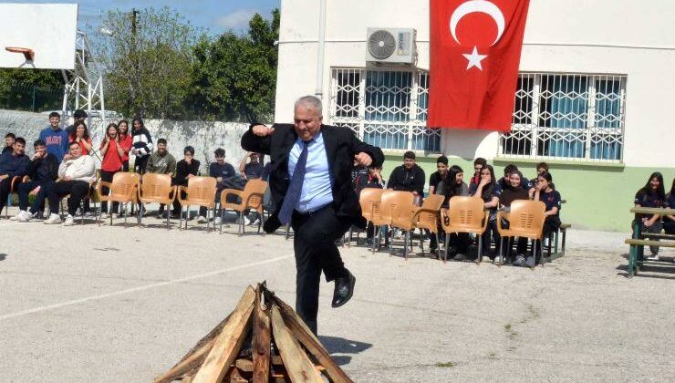 Ceyhan’da Nevruz Coşkusu: Bahar Ateşini Kaymakam Kurtyemez Yaktı