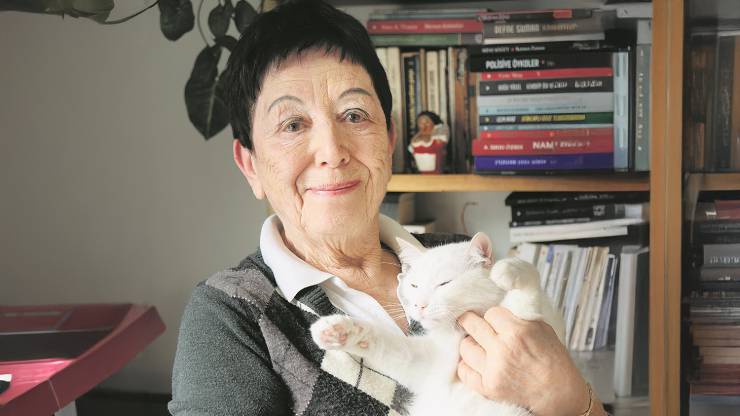 Oya Baydar