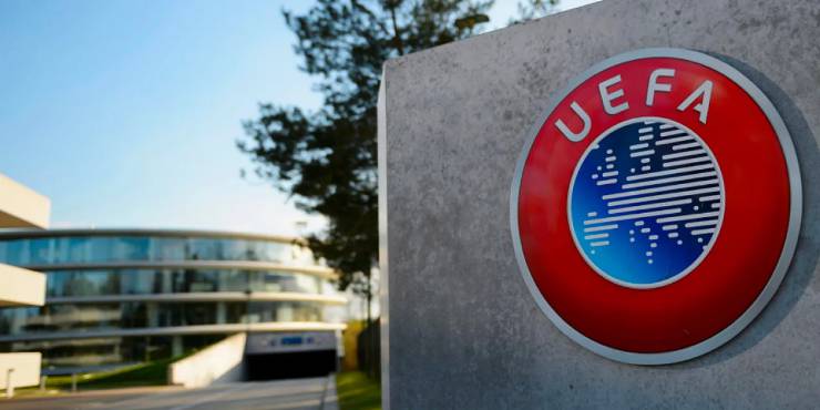 UEFA’dan Fenerbahçe’ye “Nottingham” Cezası: Hem Para Hem Men!