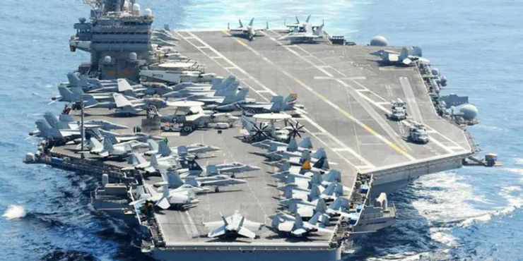 USS Abraham Lincoln Uçak Gemisi Vuruldu
