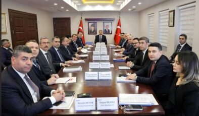 Vali Yavuz Vali Yardımcıları Ve Kaymakamlarla Bir Araya Geldi