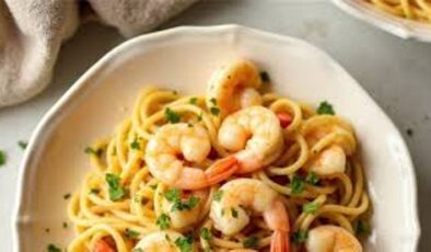 Acılı Karides (Scampi İn Duivesaus)