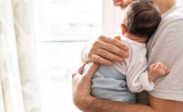 Bebekler Kucakta Nasıl Tutulmalı