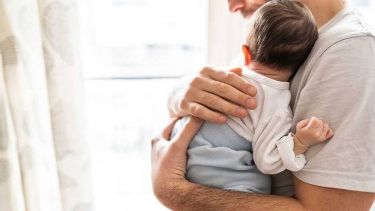 Bebekler Kucakta Nasıl Tutulmalı