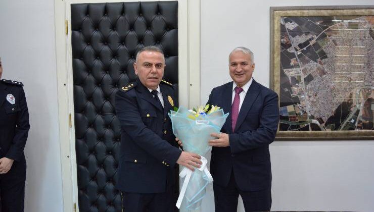 Ceyhan’da Polis Haftası Gururu: Emniyetten Kaymakam Kurtyemez’e Anlamlı Ziyaret