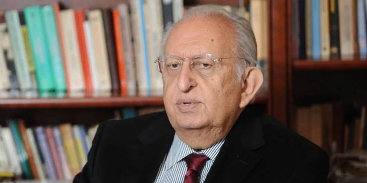 Hüsamettin Cindoruk Hayatını Kaybetti