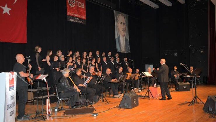 İZDO Türk Sanat Müziği Korosu Ayakta Alkışlandı
