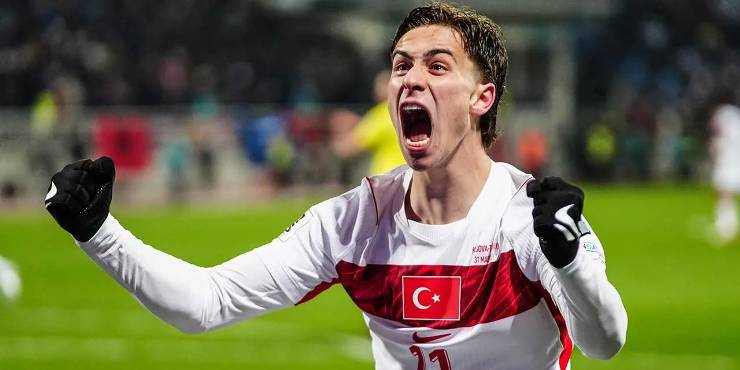 Sahada Rakip, Dışarıda Kardeş: Kenan Yıldız’dan Alkışlanacak Hareket!