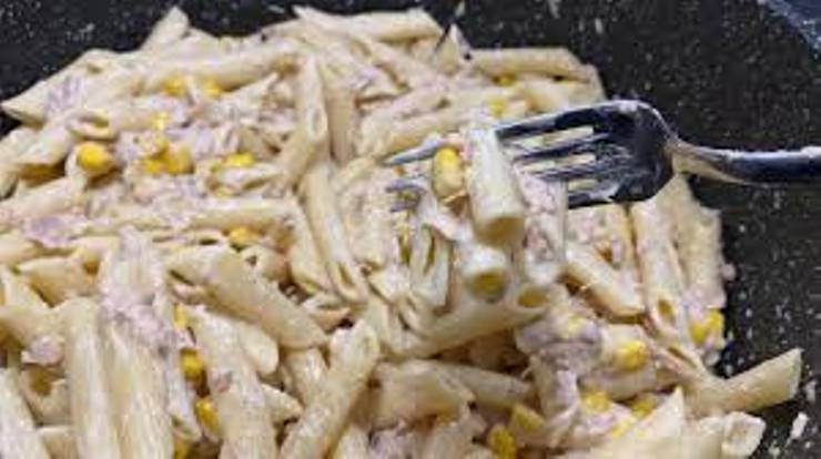 Ton Balıklı Krem Soslu Penne