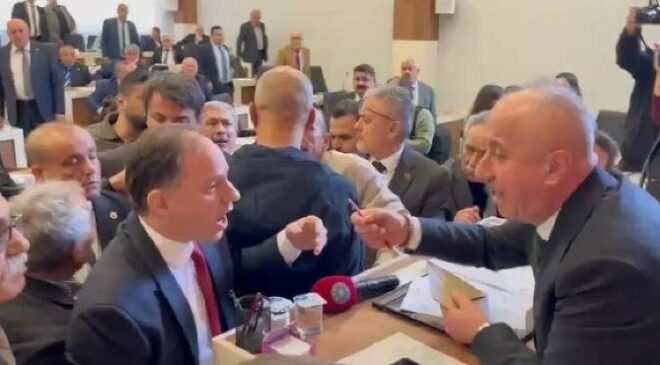 Zonguldak’ta “Pusula” Kavgası: CHP’den “Harf Hatası” İsyanı