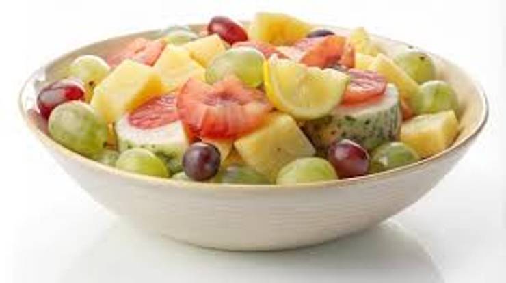 Ananas ve Üzüm Salatası