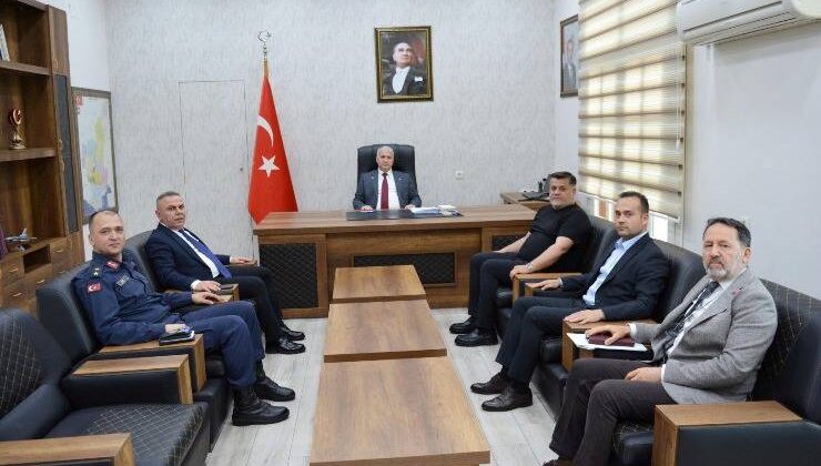 Ceyhan’da Sahipsiz Hayvanlar İçin Yol Haritası Belirlendi