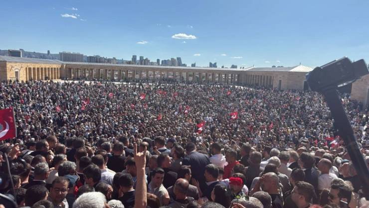 Güvenpark’tan Anıtkabir’e: On binler Ata’nın huzuruna çıktı