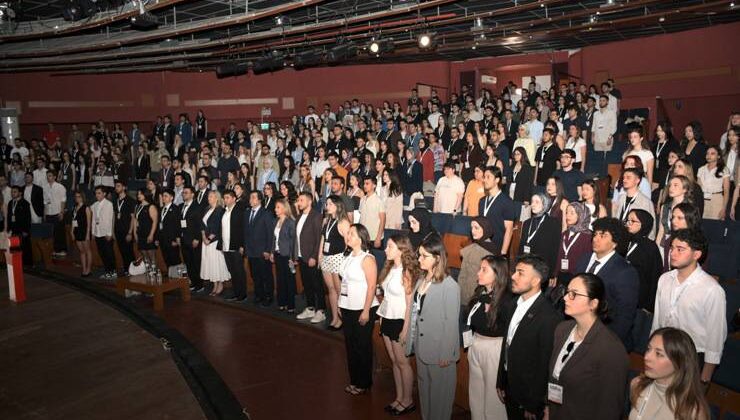 İZDO Öğrenci Kongresi Yoğun Katılımla Gerçekleşti