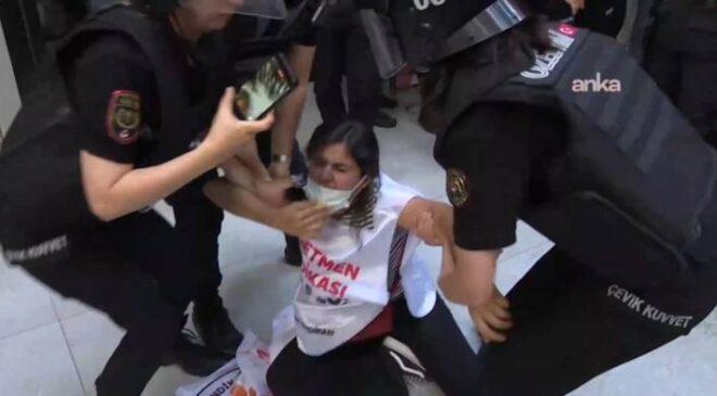 Ankara’da Öğretmenlere Müdahale!