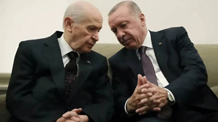 İktidar Mahallesinde Derin Huzursuzluk!
