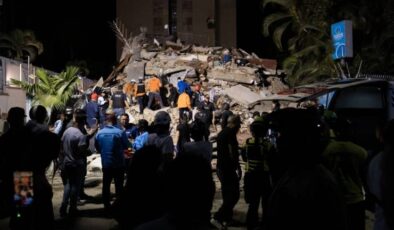 Venezuella 7,2 ve 7,5 Depremlerle Göçtü: En Az 10 Bin Ölü
