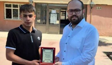 Yunus Emre Karakoç Kaynakçılıkta Türkiye Birincisi Oldu