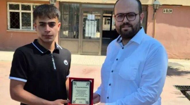 Yunus Emre Karakoç Kaynakçılıkta Türkiye Birincisi Oldu