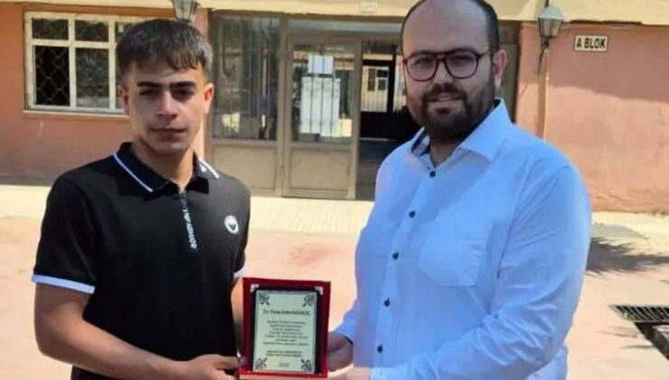 Yunus Emre Karakoç Kaynakçılıkta Türkiye Birincisi Oldu