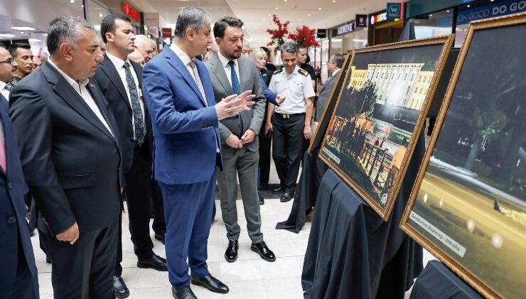 Adana’da 15 Temmuz Coşkusu: 10. Yıl Fotoğraf Sergisi Kapılarını Açtı!