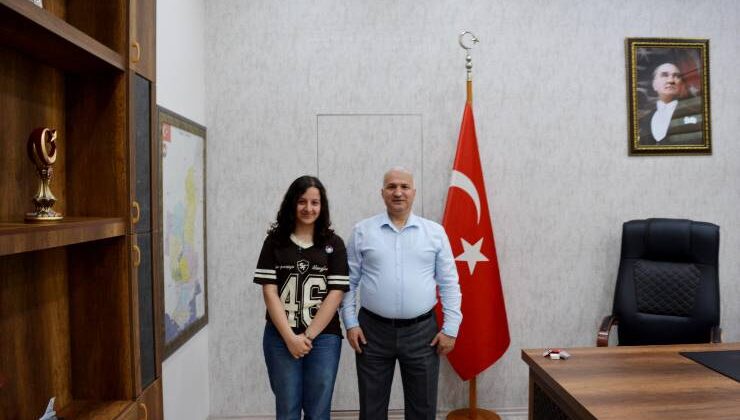 Ceyhan’ın Gururu: LGS Şampiyonu Zeynep Albayrak’a Ödül