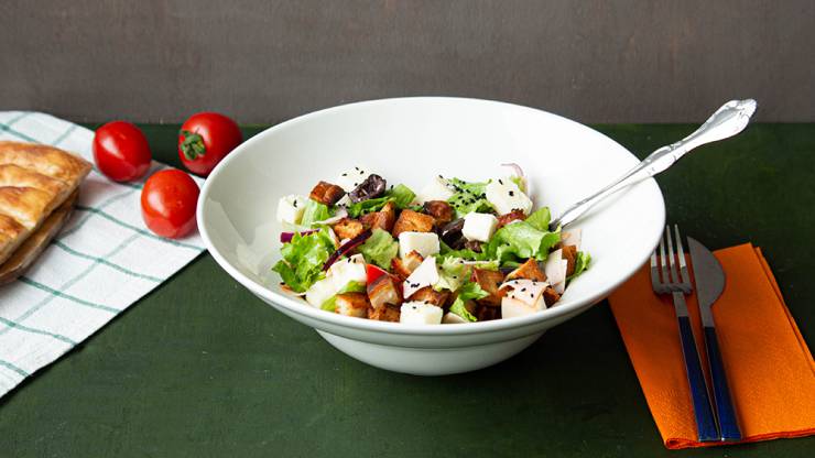 Çıtır Çıtır Gurme Pideli Salata Tarifi
