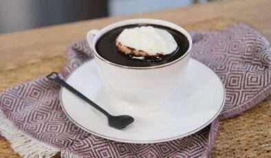 Evde Gurme Usulü: Çikolata ve Kremalı Sıcak Espresso Tarifi