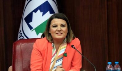 Fatma Kaplan Hürriyet’ten Net Mesaj “AKP’ye Geçeceğime Paşa Paşa Yatarım”