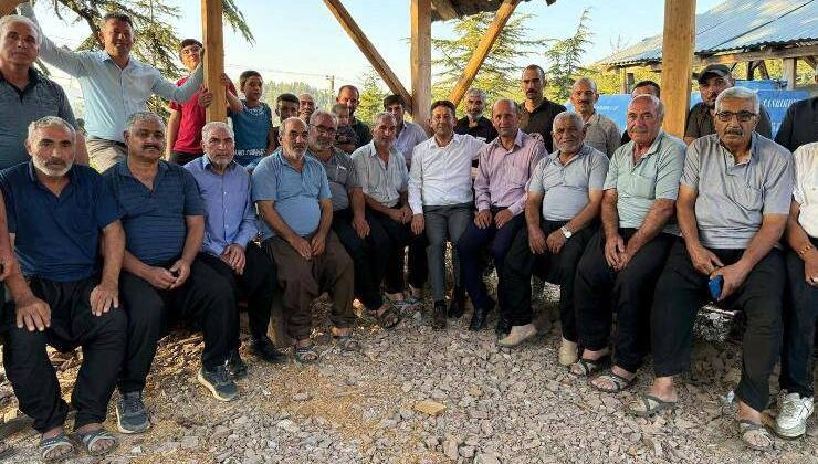 Feke Halkından Kısır Siyasete Sert Tepki: “Hizmet Edenin Önü Kesilemez!”