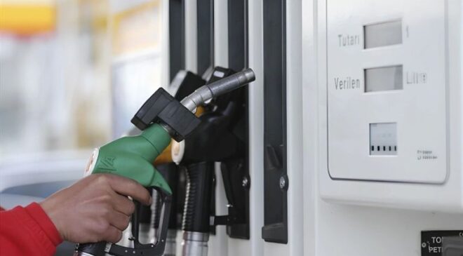 İndirim Beklenirken Benzine Büyük Zam Kapıda!